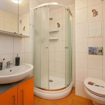 Apartment Tema 10